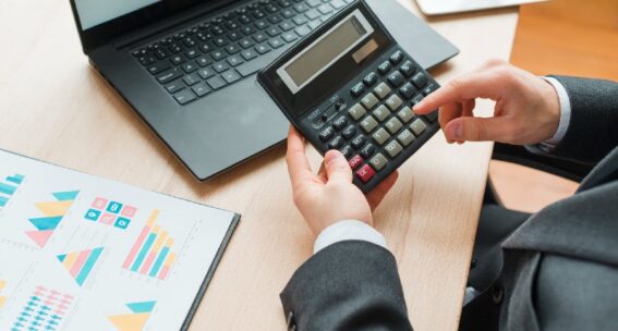 Contabilità interna o esterna nelle Srl e nelle PMI: una scelta strategica