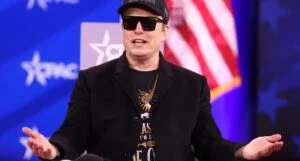 elon musk lascia trump