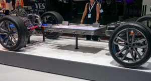 Crollo BYD auto elettrica